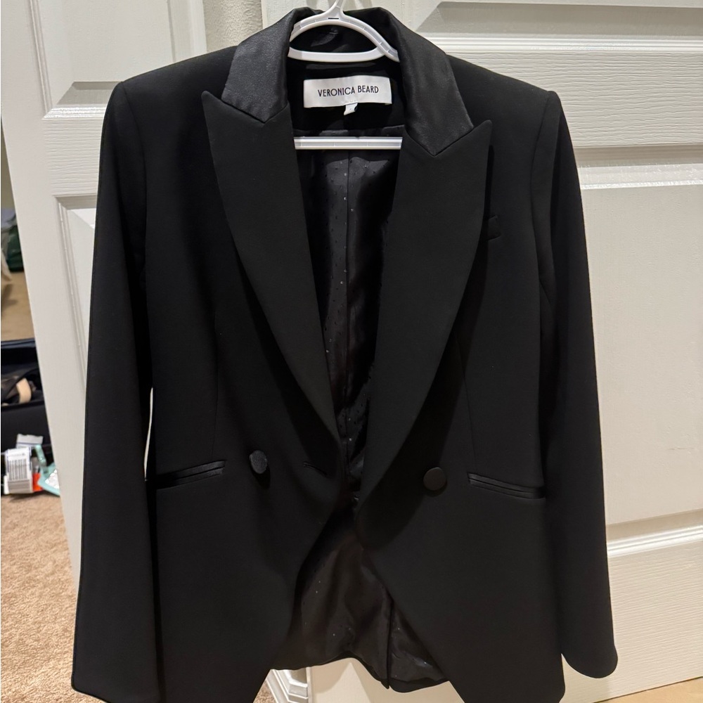BRAND NEW never worn - Veronica Beard Black Tailored Blazer